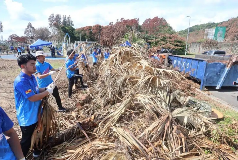 KDEBWM_Lebih_500_tan_sampah_pukal_img5.jpg