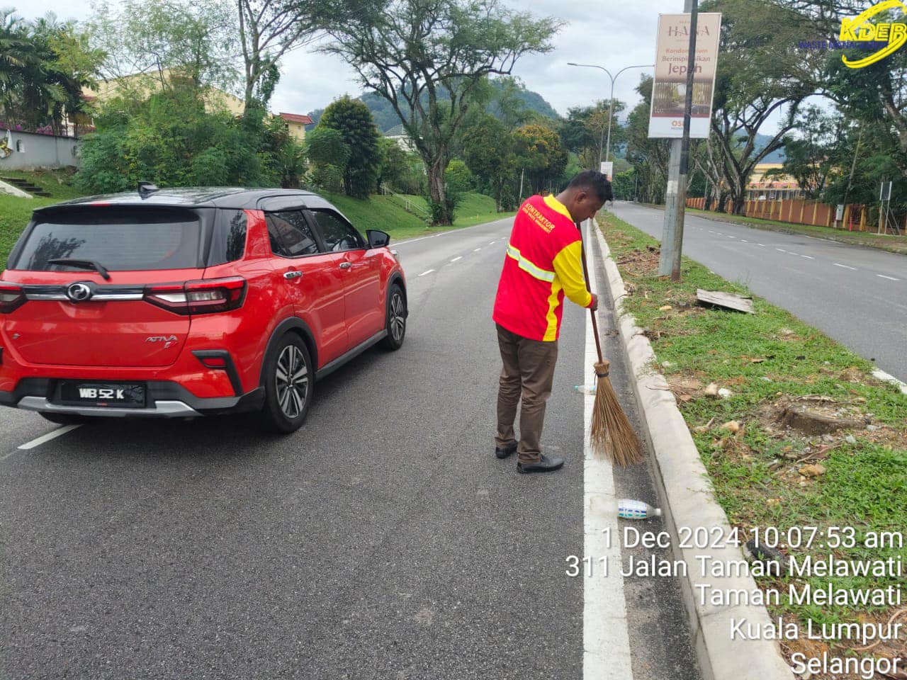 KDEB Waste Management - OPERASI PEMBERSIHAN DI KAWASAN AMPANG JAYA