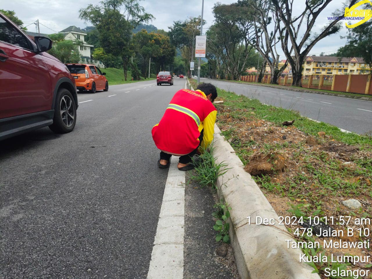 KDEB Waste Management - OPERASI PEMBERSIHAN DI KAWASAN AMPANG JAYA