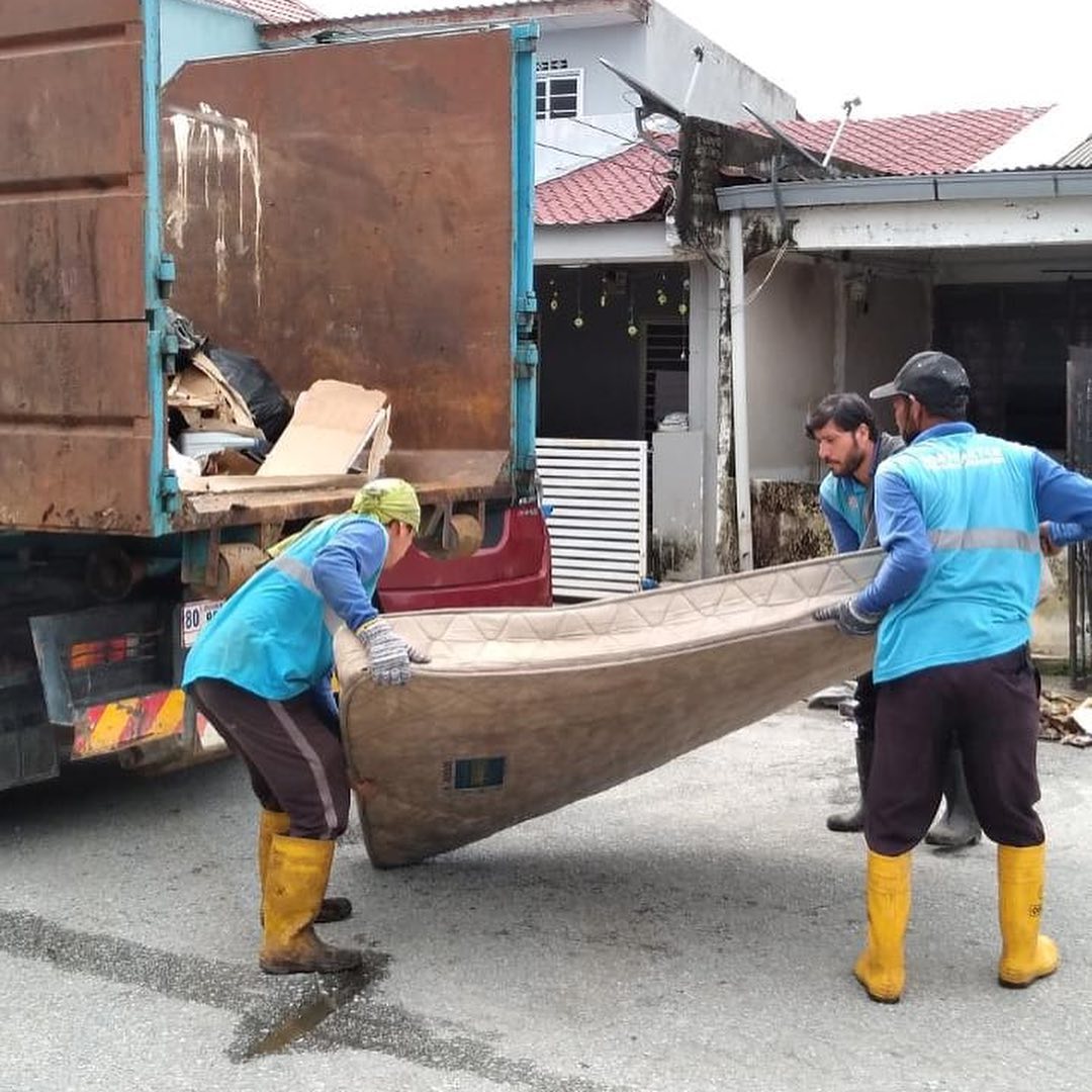 KDEB Waste Management - PEMBERSIHAN BANJIR KILAT - KAWASAN SHAH ALAM