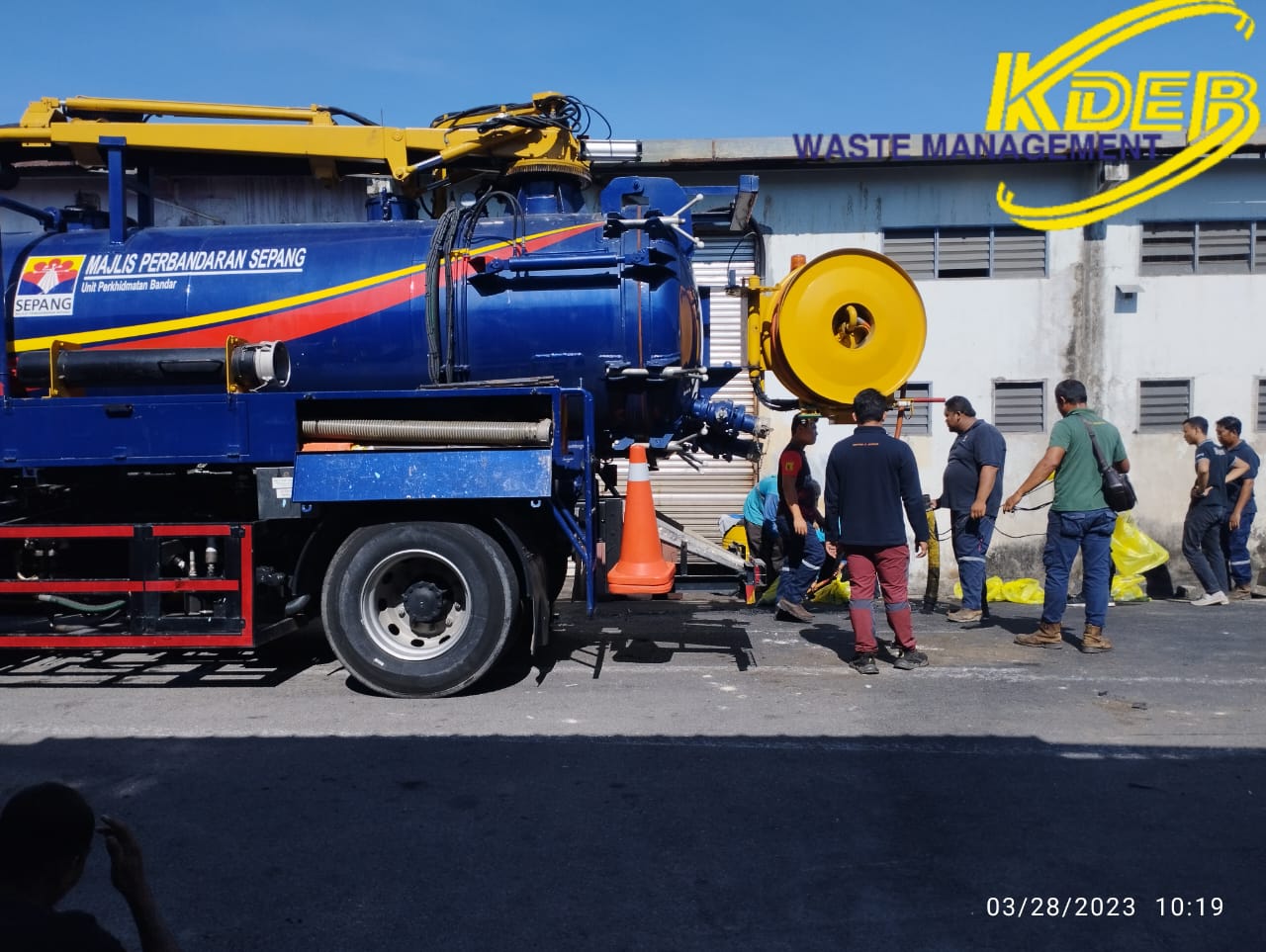 KDEB Waste Management - PEMBERSIHAN LONGKANG DI KAWASAN INDUSTRI ...