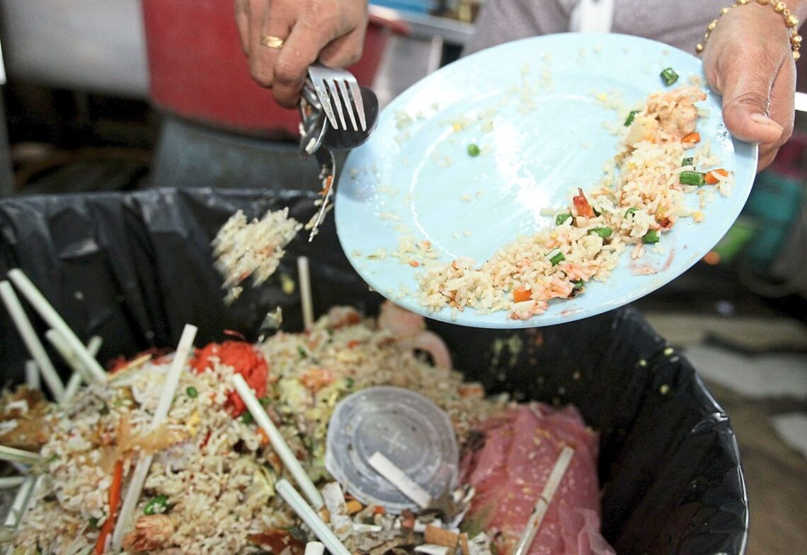 KDEBWM-reducing-food-waste-img1.png