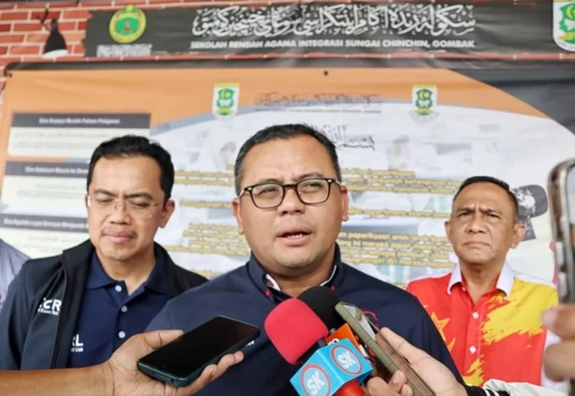 KDEBWM_Amirudin_jangka_Akta_672.jpg